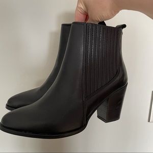 Brand New Clarks West Lo Black Leather Ankle Boots